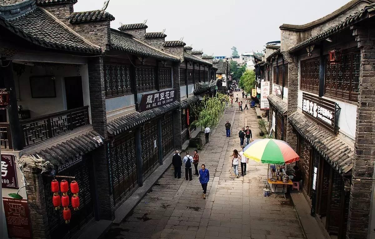 陈后主兄弟相争的局面,是怎么让南陈统治形势进一步恶化的?